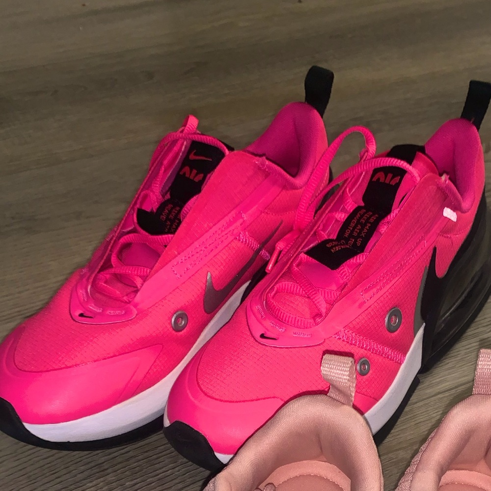 Nike shoes women